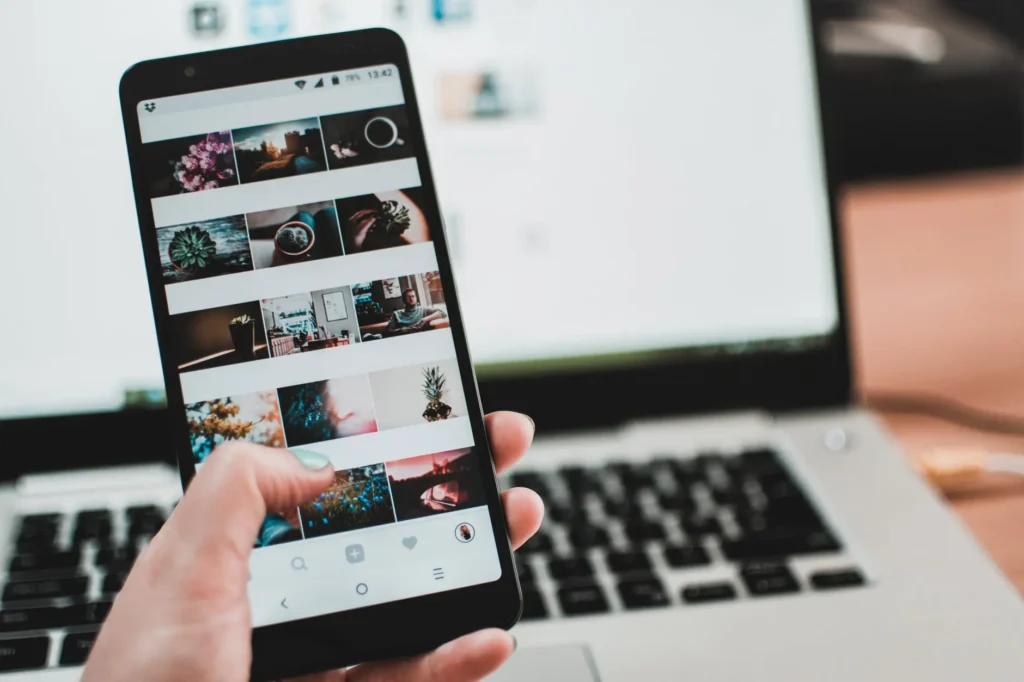 Cara Mendapatkan Uang dari Menonton Video dan Scroll Instagram
